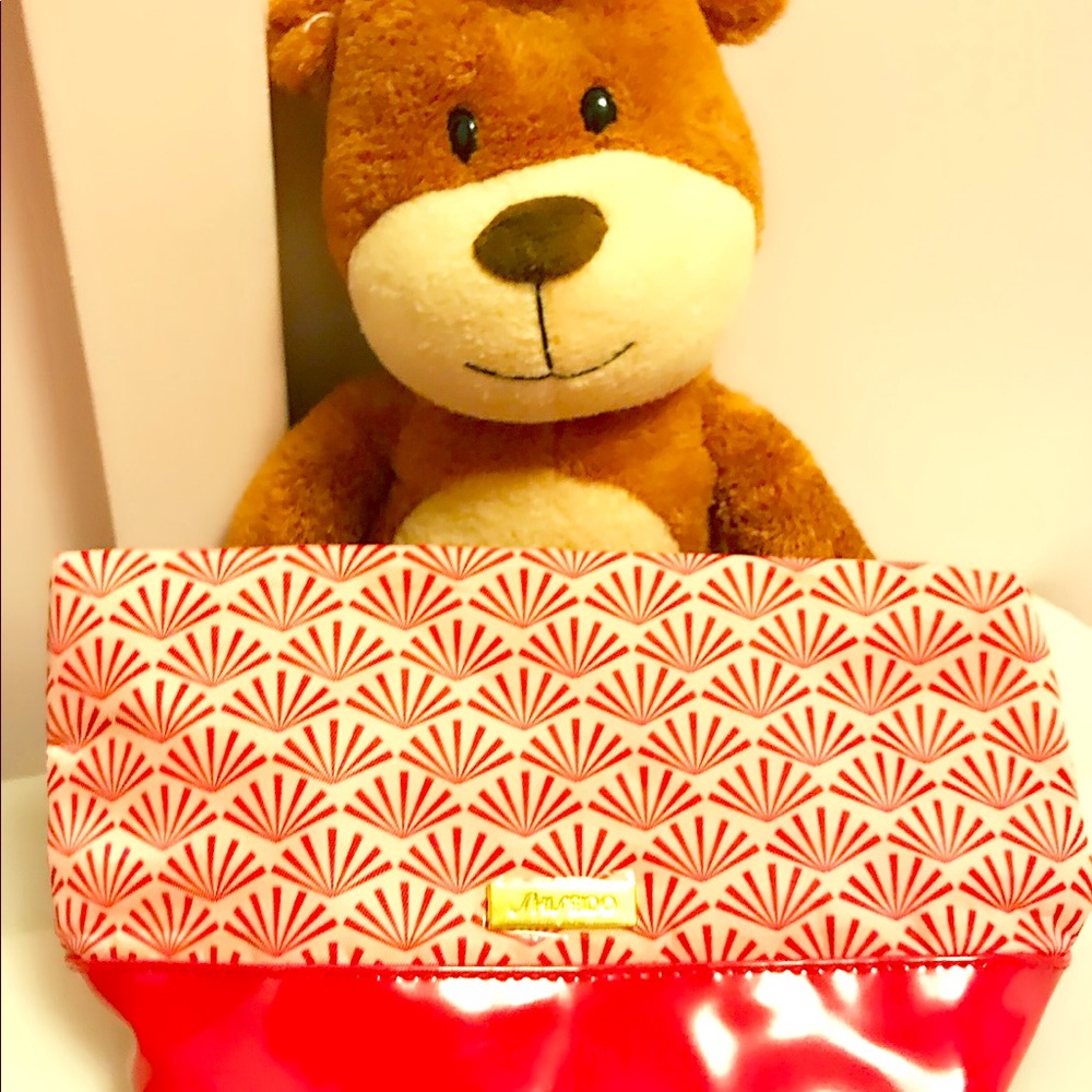 Brand new Shiseido cosmetic bag pink